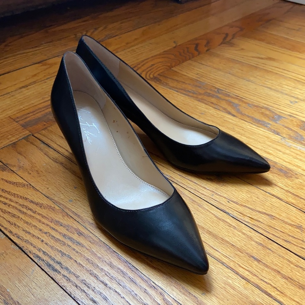 Marc Fisher Classic Black Pumps